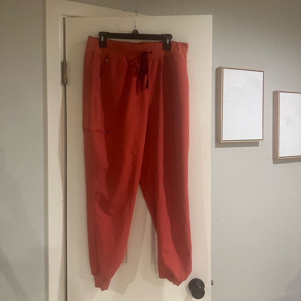 Figs High Waisted Zamora joggers scrub pants XL clay